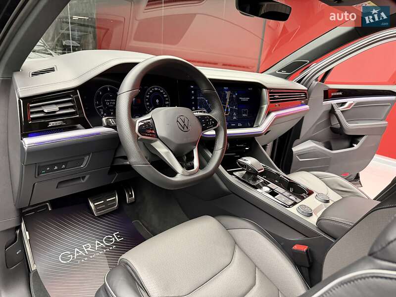 Внедорожник / Кроссовер Volkswagen Touareg 2021 в Киеве