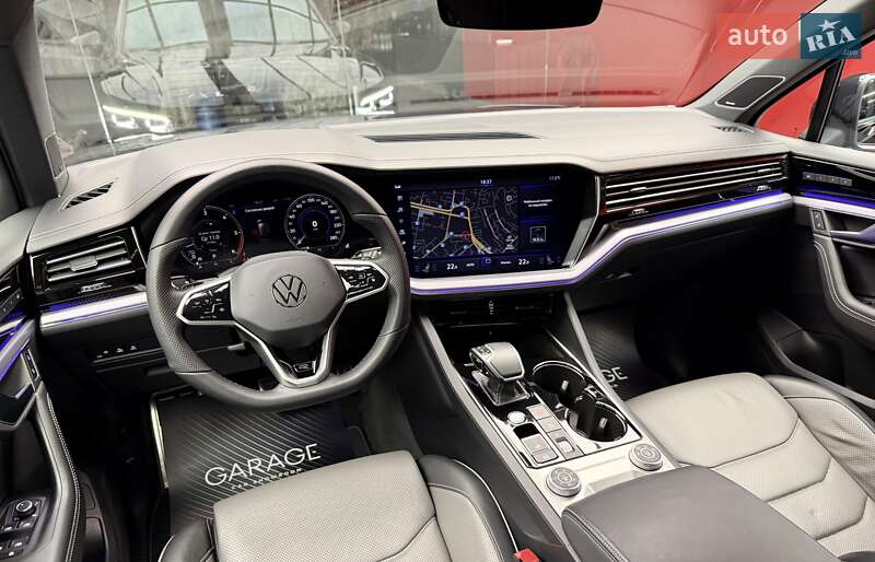 Внедорожник / Кроссовер Volkswagen Touareg 2021 в Киеве