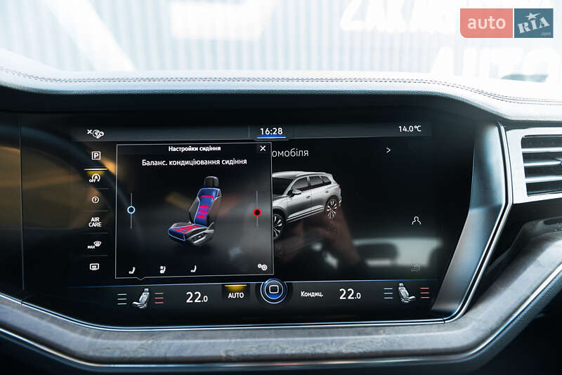 Внедорожник / Кроссовер Volkswagen Touareg 2019 в Мукачево