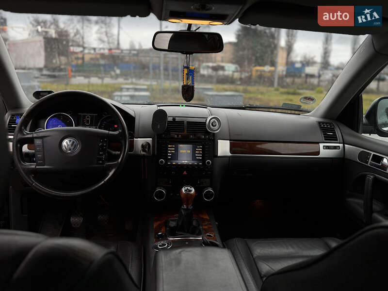 Внедорожник / Кроссовер Volkswagen Touareg 2006 в Сумах
