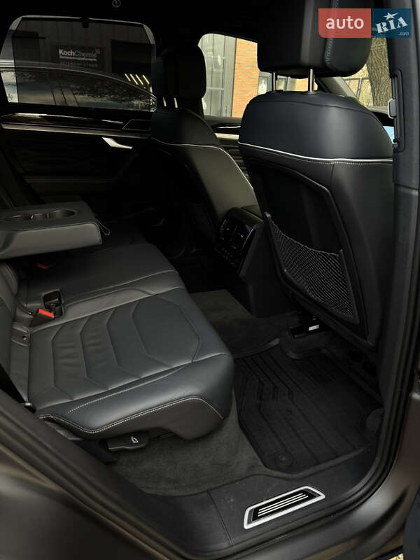 Внедорожник / Кроссовер Volkswagen Touareg 2024 в Запорожье