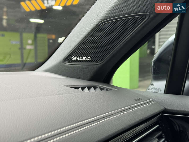 Внедорожник / Кроссовер Volkswagen Touareg 2021 в Киеве