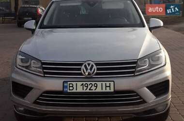 Внедорожник / Кроссовер Volkswagen Touareg 2015 в Полтаве