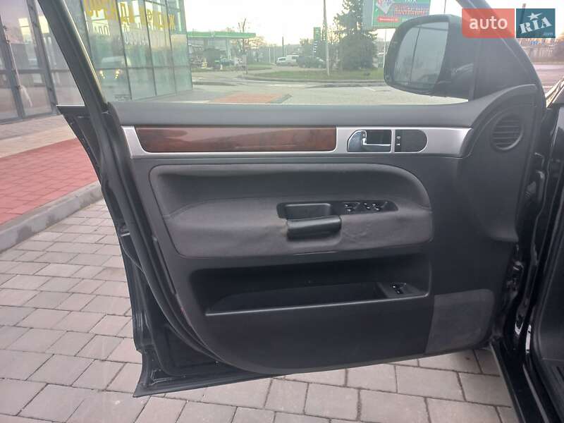 Позашляховик / Кросовер Volkswagen Touareg 2008 в Івано-Франківську