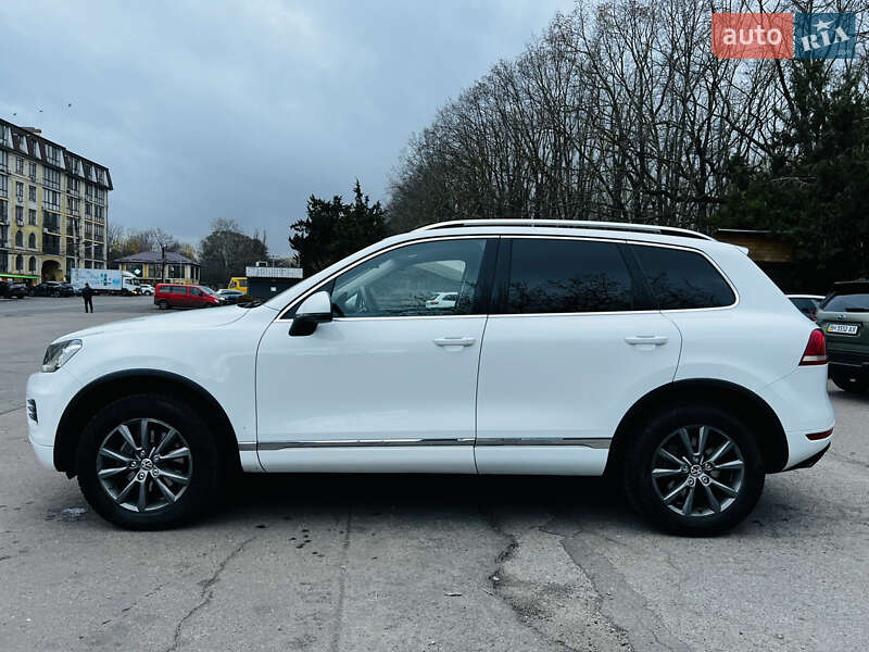 Внедорожник / Кроссовер Volkswagen Touareg 2013 в Одессе