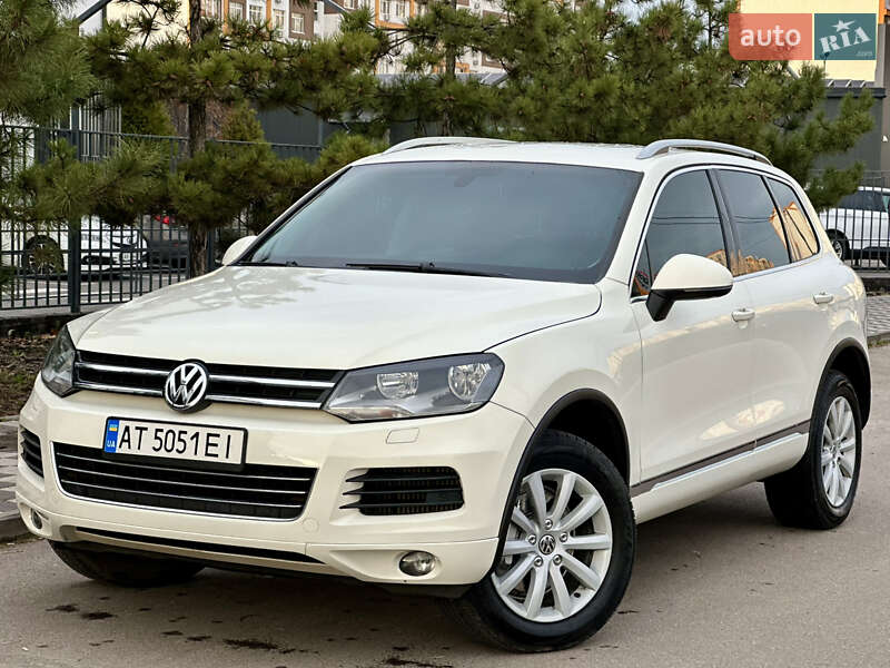 Внедорожник / Кроссовер Volkswagen Touareg 2010 в Киеве
