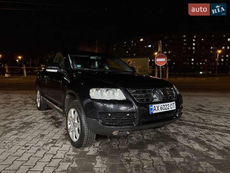 Позашляховик / Кросовер Volkswagen Touareg 2003 в Полтаві