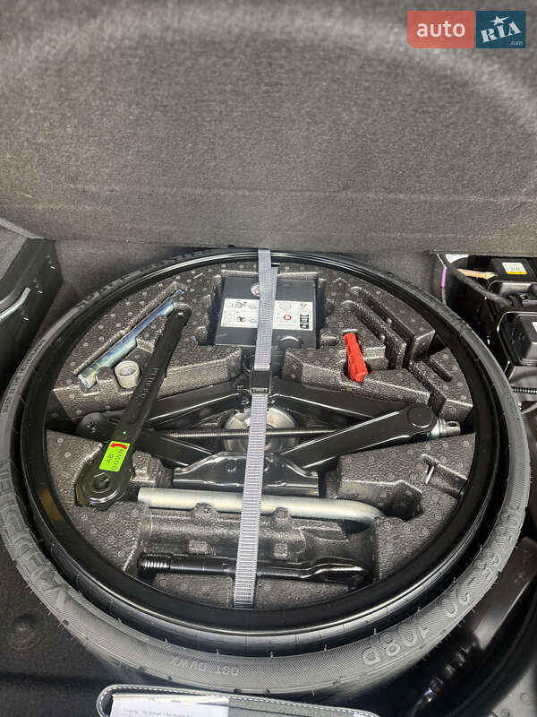 Внедорожник / Кроссовер Volkswagen Touareg 2023 в Житомире