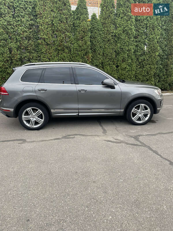 Позашляховик / Кросовер Volkswagen Touareg 2015 в Білій Церкві