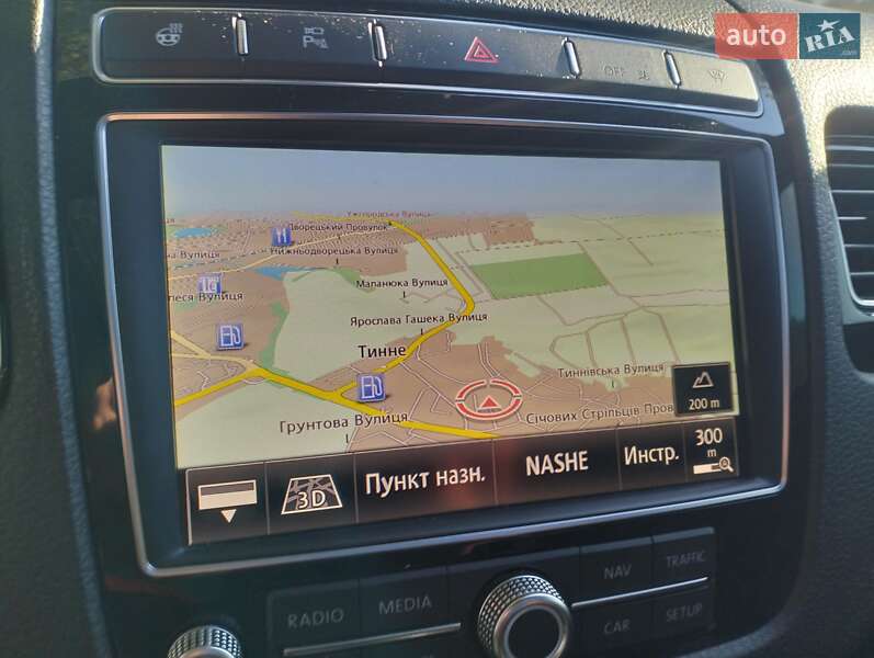 Позашляховик / Кросовер Volkswagen Touareg 2016 в Рівному