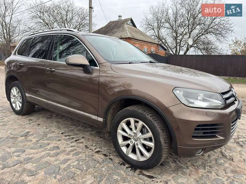 Внедорожник / Кроссовер Volkswagen Touareg 2012 в Ахтырке