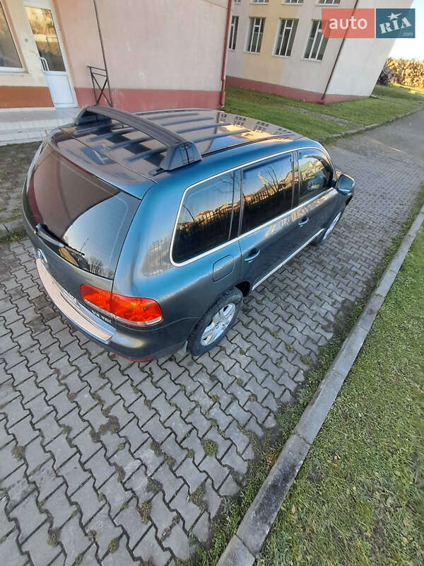 Внедорожник / Кроссовер Volkswagen Touareg 2006 в Черновцах