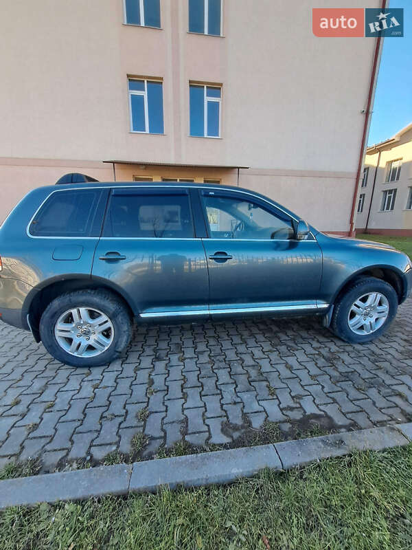 Внедорожник / Кроссовер Volkswagen Touareg 2006 в Черновцах