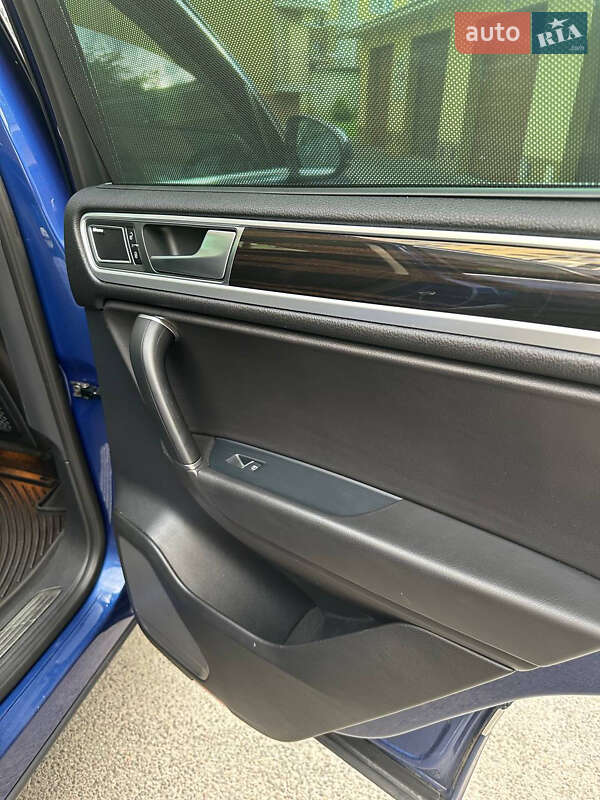 Позашляховик / Кросовер Volkswagen Touareg 2016 в Тернополі фото 14 Позашляховик / Кросовер Volkswagen Touareg 2016 в Тернополі