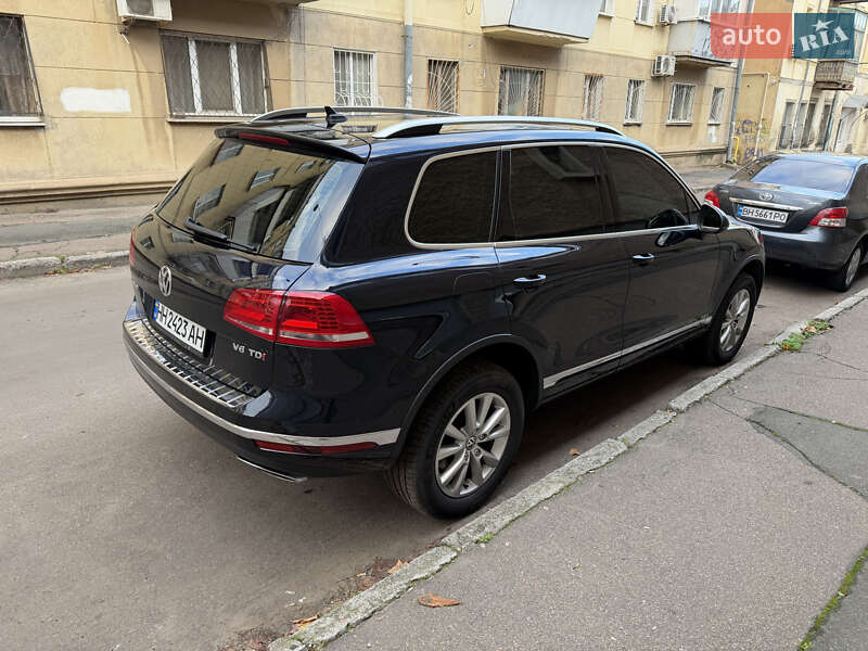 Внедорожник / Кроссовер Volkswagen Touareg 2017 в Одессе