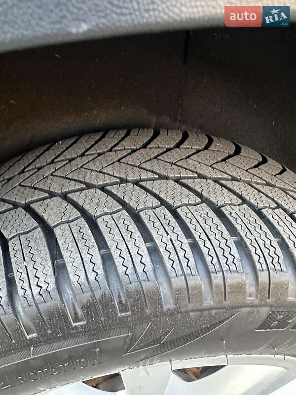 Внедорожник / Кроссовер Volkswagen Touareg 2017 в Одессе