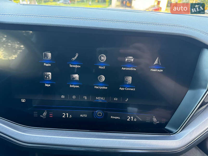 Позашляховик / Кросовер Volkswagen Touareg 2018 в Києві