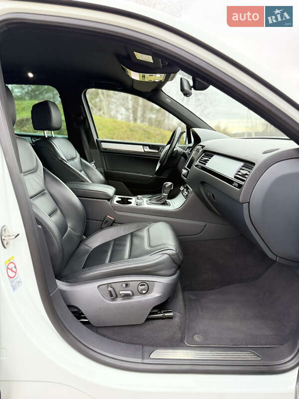 Позашляховик / Кросовер Volkswagen Touareg 2014 в Луцьку фото 26 Позашляховик / Кросовер Volkswagen Touareg 2014 в Луцьку