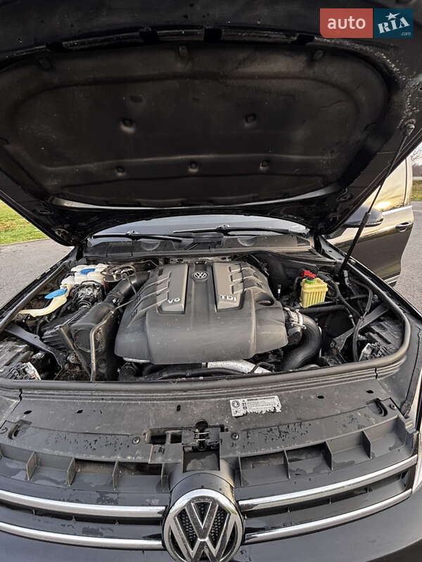 Внедорожник / Кроссовер Volkswagen Touareg 2011 в Шполе