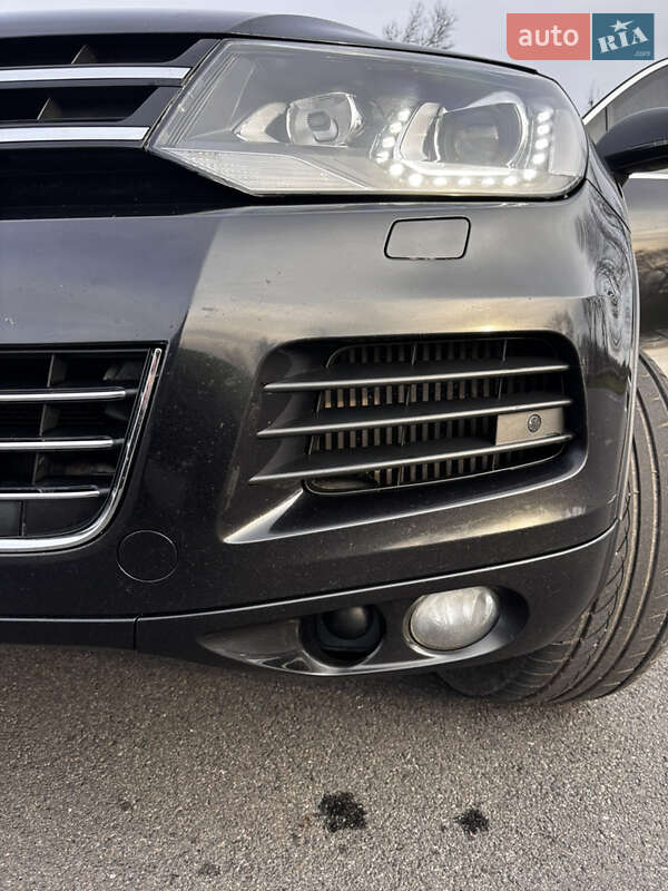 Внедорожник / Кроссовер Volkswagen Touareg 2011 в Шполе