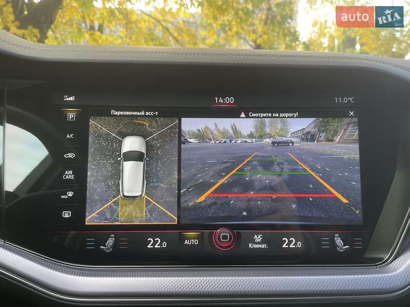 Внедорожник / Кроссовер Volkswagen Touareg 2022 в Киеве