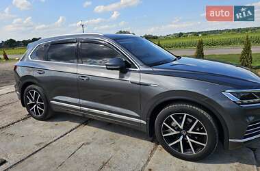 Внедорожник / Кроссовер Volkswagen Touareg 2022 в Березане