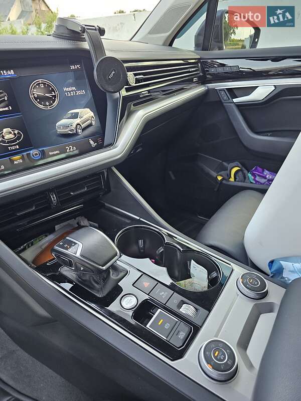 Внедорожник / Кроссовер Volkswagen Touareg 2022 в Березане