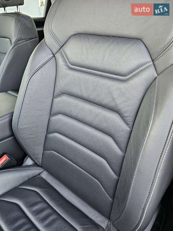 Внедорожник / Кроссовер Volkswagen Touareg 2022 в Березане