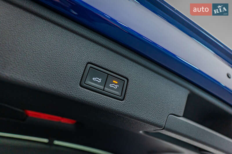 Позашляховик / Кросовер Volkswagen Touareg 2022 в Києві