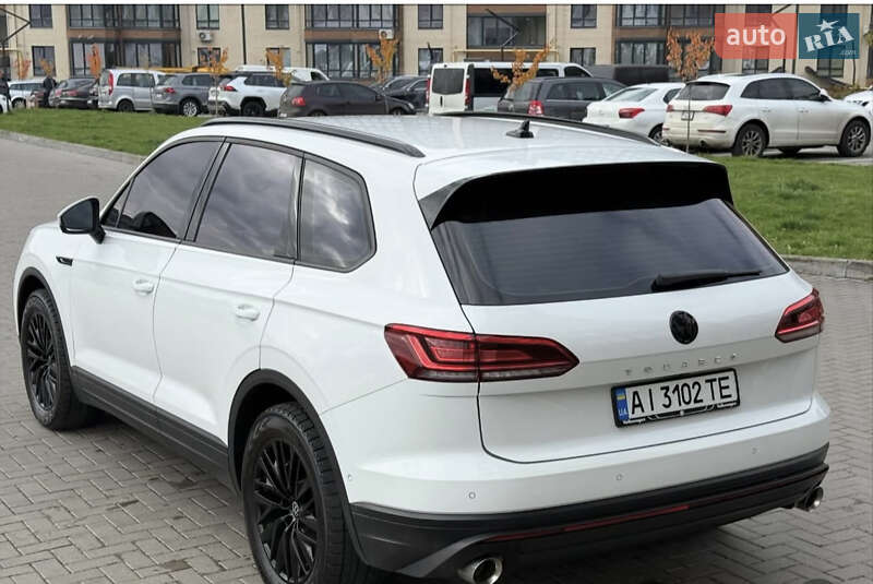 Внедорожник / Кроссовер Volkswagen Touareg 2018 в Черкассах