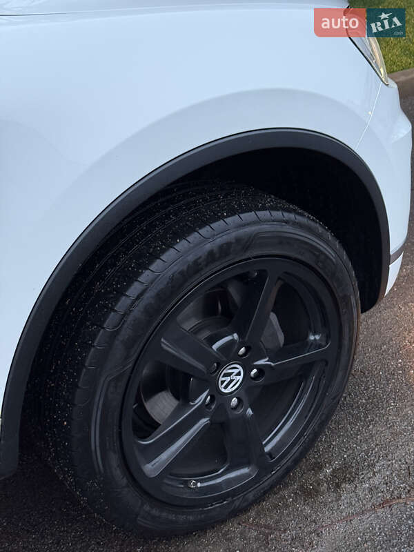 Внедорожник / Кроссовер Volkswagen Touareg 2017 в Киеве фото 8 Внедорожник / Кроссовер Volkswagen Touareg 2017 в Киеве