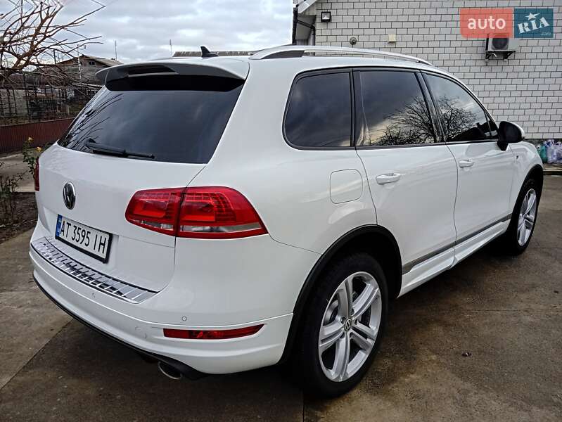 Внедорожник / Кроссовер Volkswagen Touareg 2013 в Жмеринке