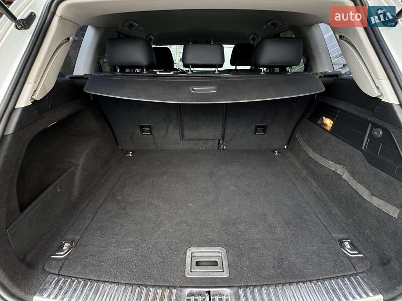 Позашляховик / Кросовер Volkswagen Touareg 2013 в Одесі