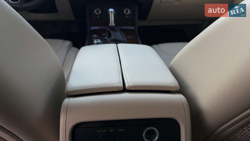 Позашляховик / Кросовер Volkswagen Touareg 2012 в Умані