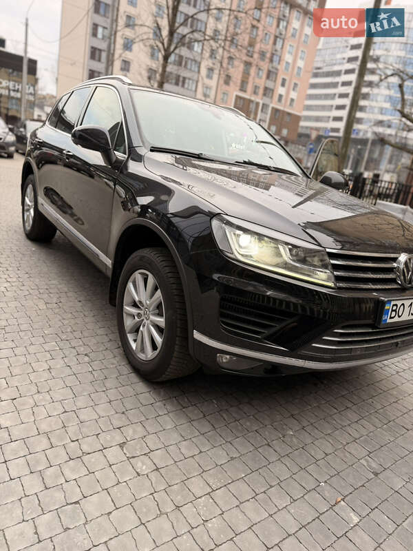 Внедорожник / Кроссовер Volkswagen Touareg 2015 в Ивано-Франковске