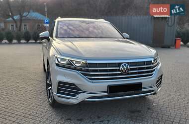 Позашляховик / Кросовер Volkswagen Touareg 2021 в Полтаві