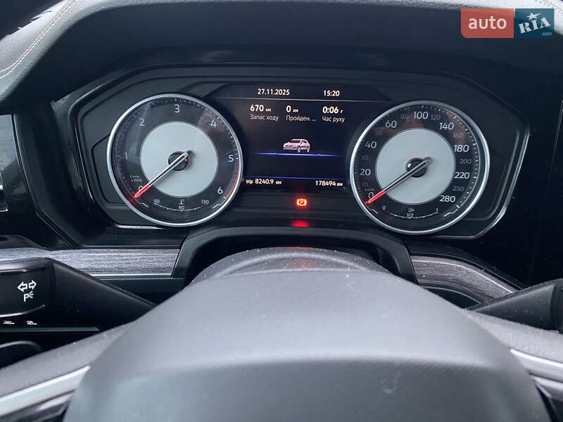 Позашляховик / Кросовер Volkswagen Touareg 2020 в Дніпрі