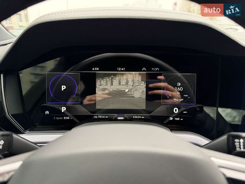 Позашляховик / Кросовер Volkswagen Touareg 2022 в Києві