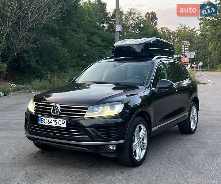 Внедорожник / Кроссовер Volkswagen Touareg 2014 в Киеве