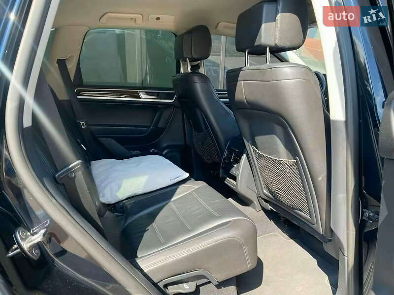 Позашляховик / Кросовер Volkswagen Touareg 2018 в Києві фото 20 Позашляховик / Кросовер Volkswagen Touareg 2018 в Києві