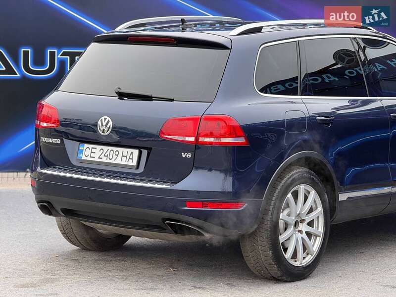 Позашляховик / Кросовер Volkswagen Touareg 2013 в Запоріжжі