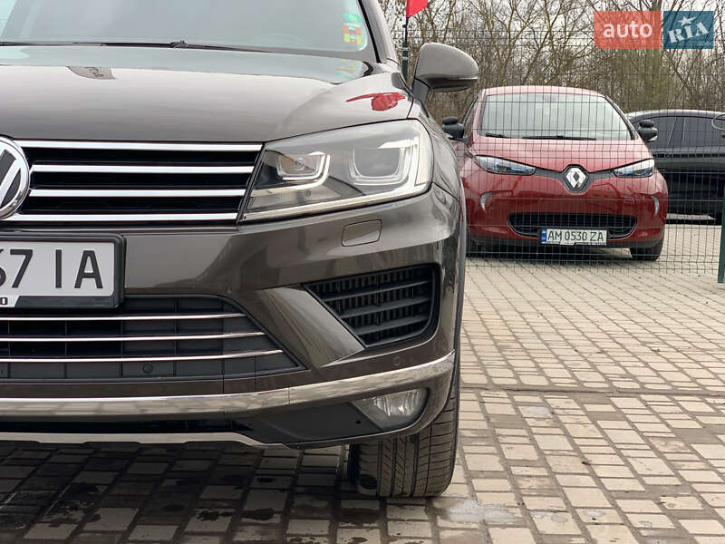 Позашляховик / Кросовер Volkswagen Touareg 2014 в Бердичеві