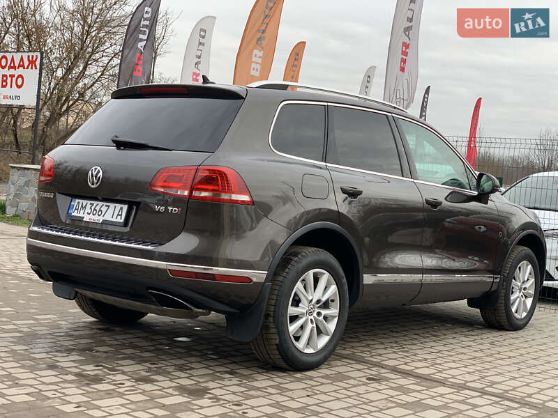 Позашляховик / Кросовер Volkswagen Touareg 2014 в Бердичеві