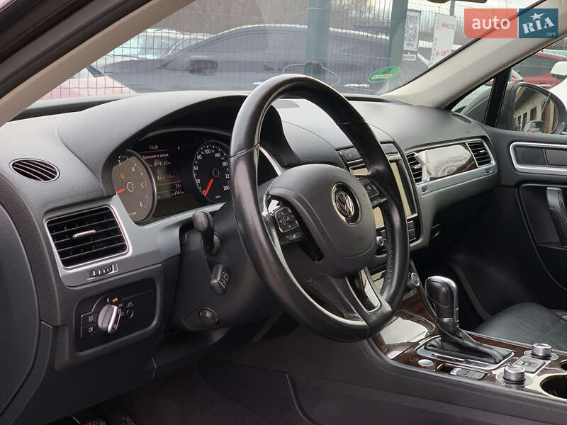 Позашляховик / Кросовер Volkswagen Touareg 2014 в Бердичеві