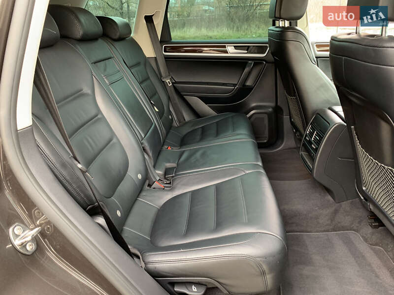 Позашляховик / Кросовер Volkswagen Touareg 2014 в Бердичеві