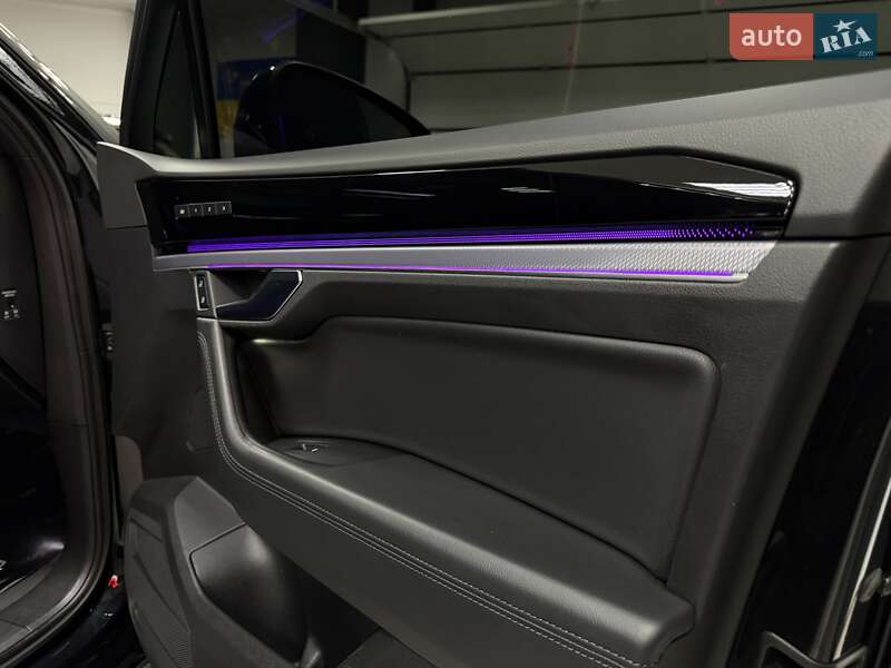 Позашляховик / Кросовер Volkswagen Touareg 2020 в Тернополі