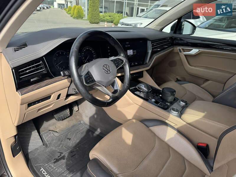 Внедорожник / Кроссовер Volkswagen Touareg 2020 в Львове