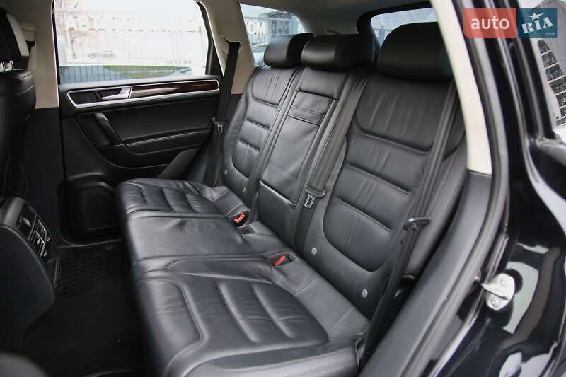 Позашляховик / Кросовер Volkswagen Touareg 2015 в Харкові фото 8 Позашляховик / Кросовер Volkswagen Touareg 2015 в Харкові