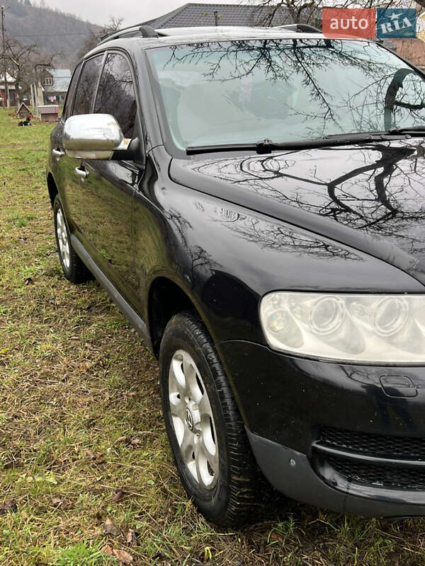 Внедорожник / Кроссовер Volkswagen Touareg 2003 в Косове