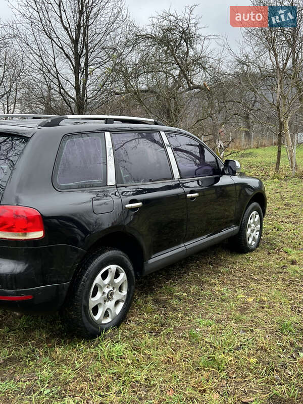 Внедорожник / Кроссовер Volkswagen Touareg 2003 в Косове